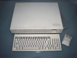Commodore Amiga A1000 Computer
